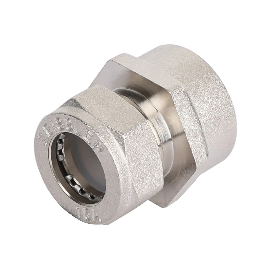 Муфта труба-вн. резьба (никелированная) 20*1